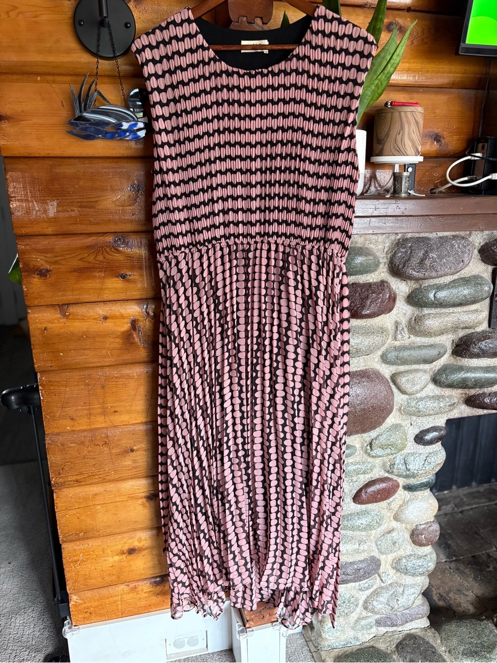Jolie Moi Pleated Chiffon High Low Maxi Dress Pink Black Size 20